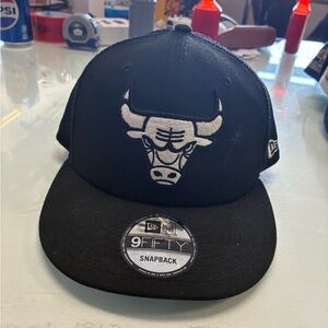 Unisex Adult New Era NBA Chicago Bulls SnapBack Hat OSFM Black Used